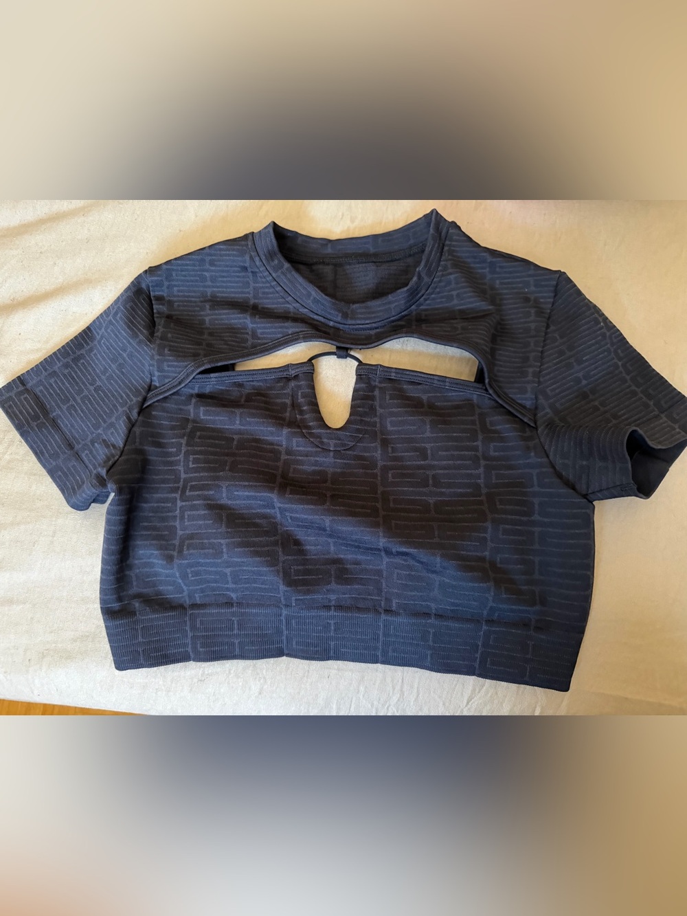 Gymshark cut out print crop top